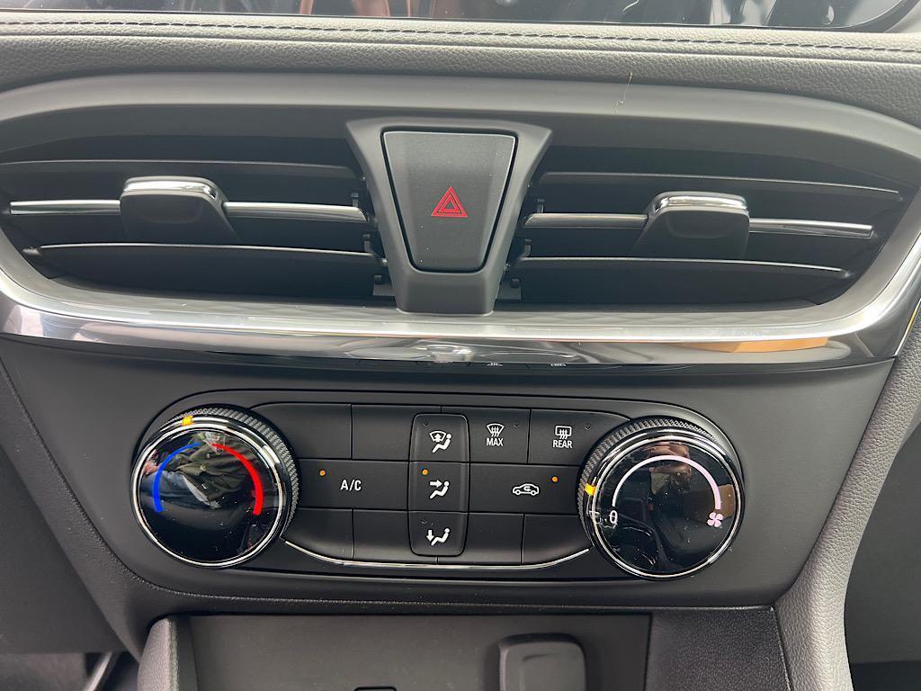 new 2025 Buick Encore GX car, priced at $26,993