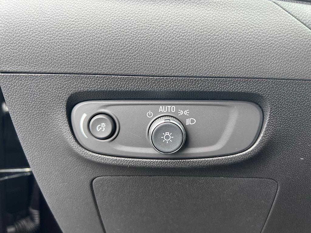 new 2025 Buick Encore GX car, priced at $26,993