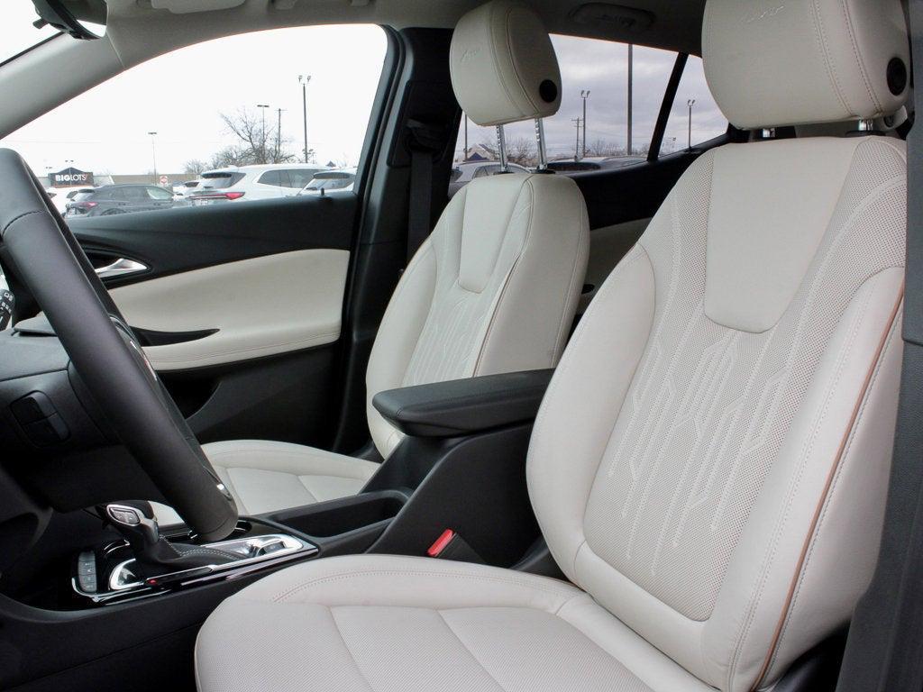 new 2025 Buick Encore GX car, priced at $37,984