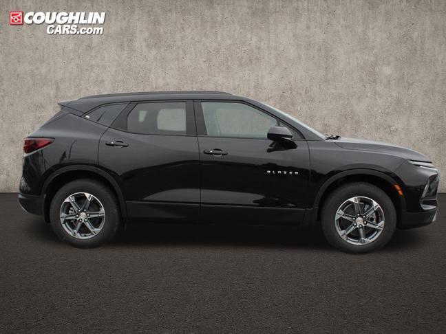 new 2025 Chevrolet Blazer car, priced at $38,010