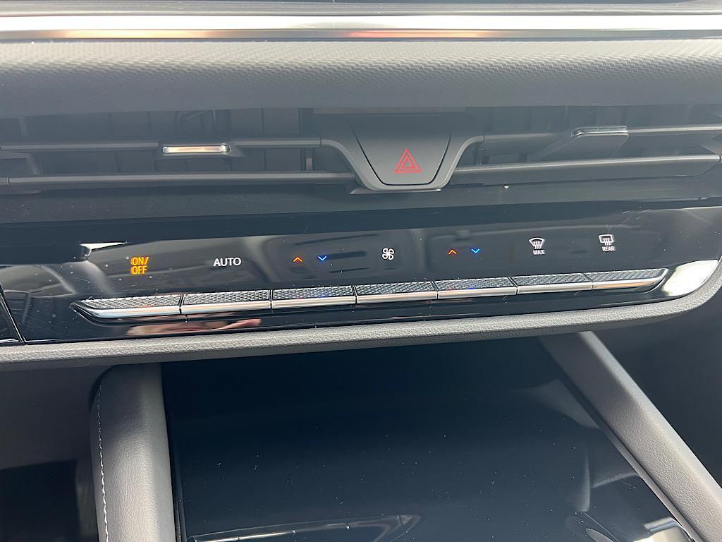 new 2025 Buick Envision car, priced at $36,801