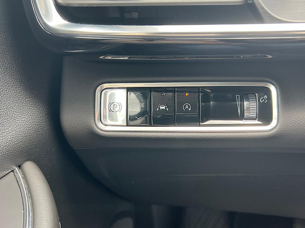 new 2025 Buick Envision car, priced at $36,801