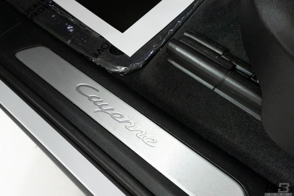 used 2019 Porsche Cayenne E-Hybrid car, priced at $45,998