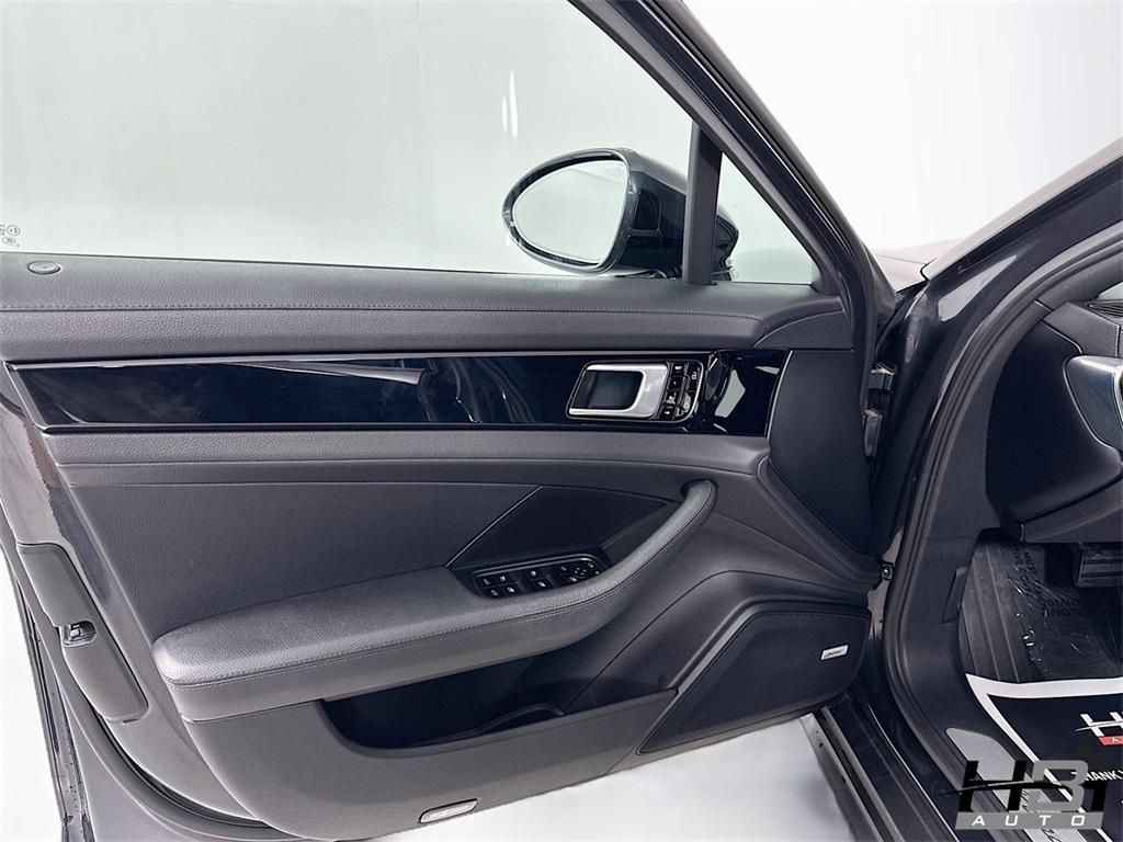 used 2020 Porsche Panamera car, priced at $46,998