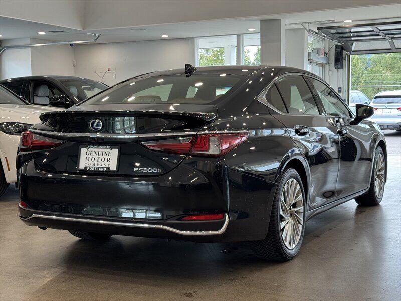 used 2019 Lexus ES 300h car, priced at $32,890