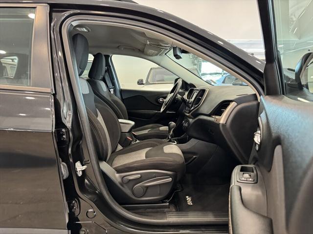 used 2016 Jeep Cherokee car, priced at $7,490