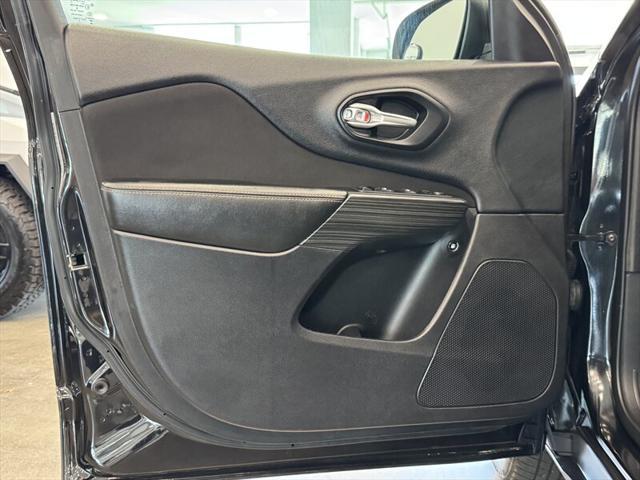 used 2016 Jeep Cherokee car, priced at $7,490