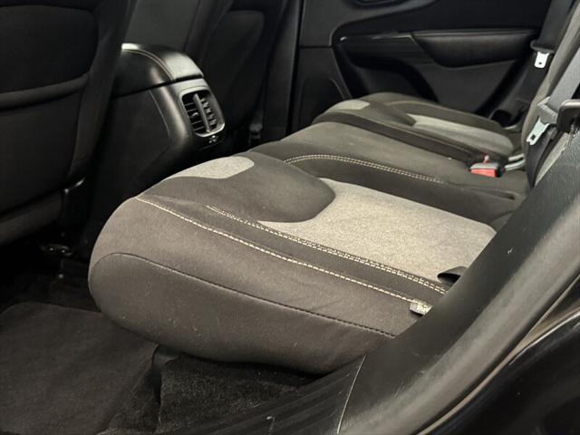 used 2016 Jeep Cherokee car, priced at $7,490