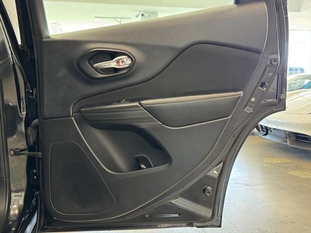 used 2016 Jeep Cherokee car, priced at $7,490