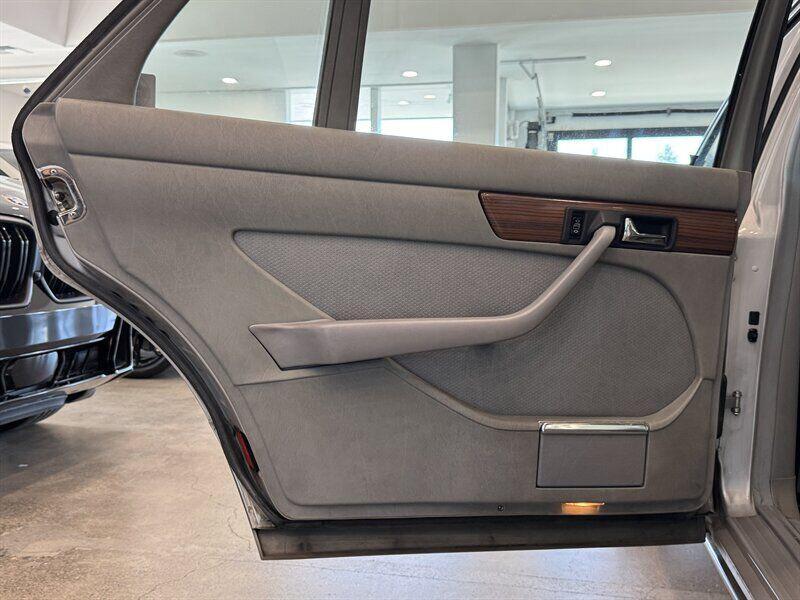 used 1987 Mercedes-Benz S-Class car, priced at $10,990