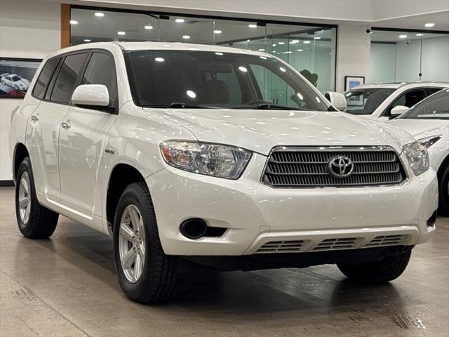 used 2008 Toyota Highlander Hybrid car, priced at $13,900