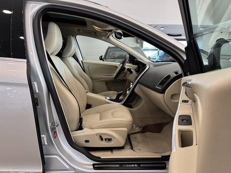 used 2016 Volvo XC60 car, priced at $19,790