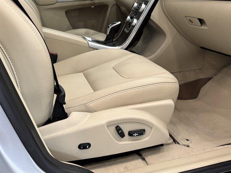 used 2016 Volvo XC60 car, priced at $19,790