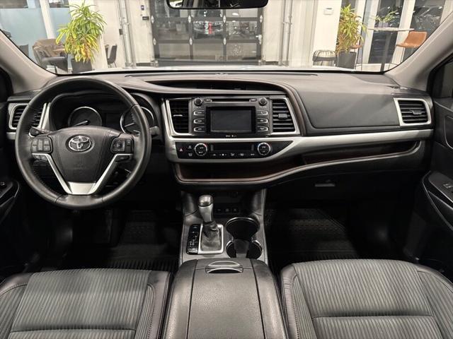 used 2015 Toyota Highlander car, priced at $21,790