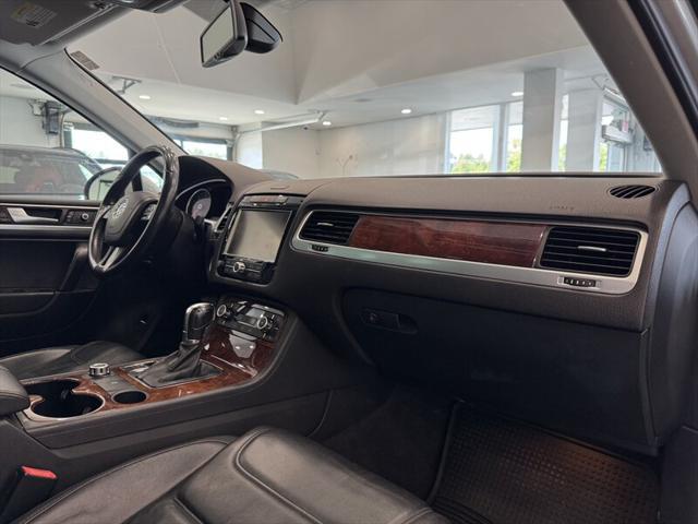 used 2014 Volkswagen Touareg car, priced at $10,990