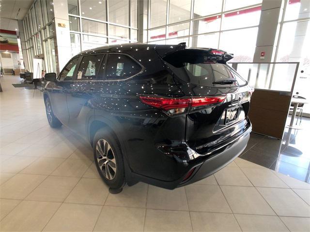 new 2024 Toyota Highlander car, priced at $45,778