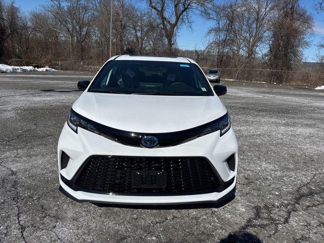 new 2025 Toyota Sienna car, priced at $52,110