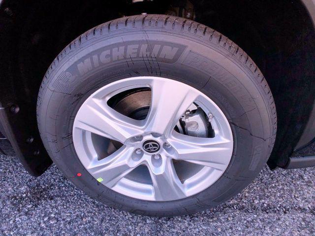 new 2025 Toyota Highlander car, priced at $45,793