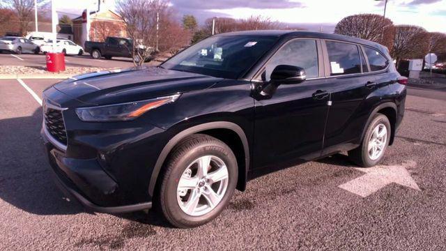 new 2025 Toyota Highlander car, priced at $45,793