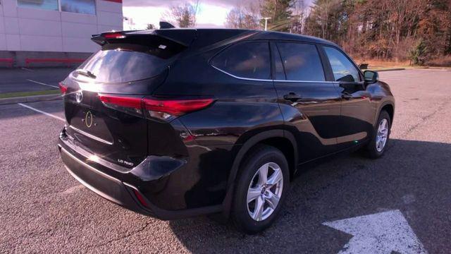 new 2025 Toyota Highlander car, priced at $45,793