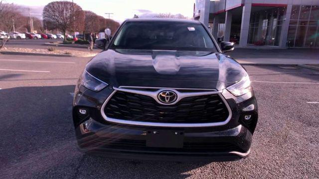new 2025 Toyota Highlander car, priced at $45,793