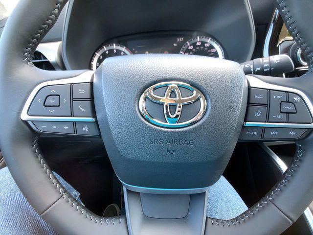 new 2025 Toyota Highlander car, priced at $45,793