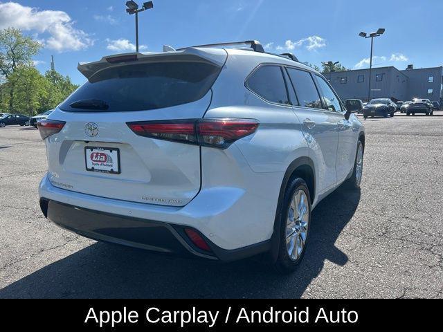 used 2022 Toyota Highlander car, priced at $39,498