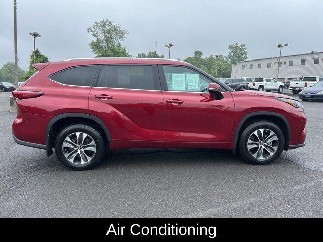 used 2020 Toyota Highlander car, priced at $32,995