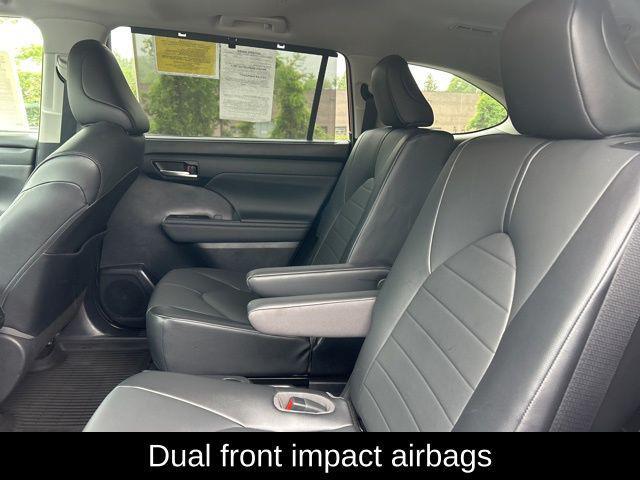 used 2020 Toyota Highlander car, priced at $32,995
