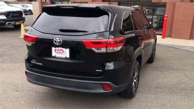 used 2019 Toyota Highlander car, priced at $27,357