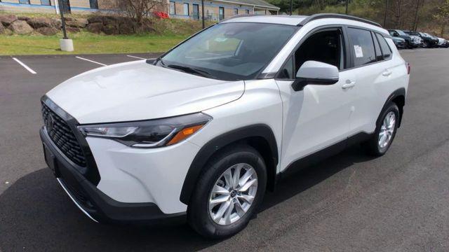 new 2025 Toyota Corolla Cross car, priced at $32,044