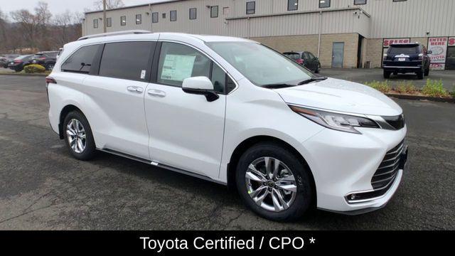 used 2022 Toyota Sienna car, priced at $43,499