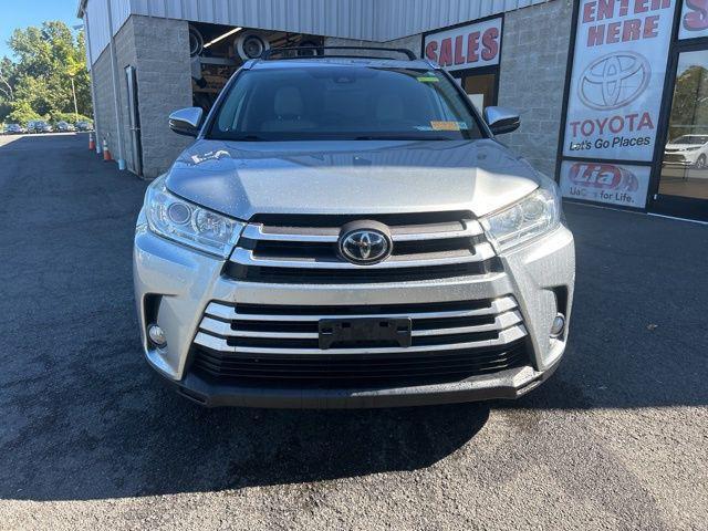 used 2018 Toyota Highlander car, priced at $20,495