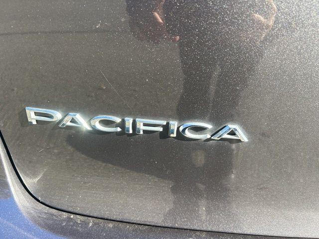 used 2020 Chrysler Pacifica car, priced at $19,995