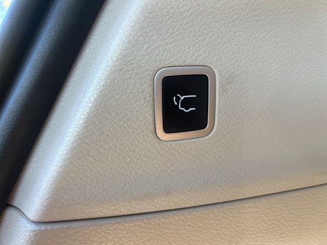 used 2020 Chrysler Pacifica car, priced at $19,995