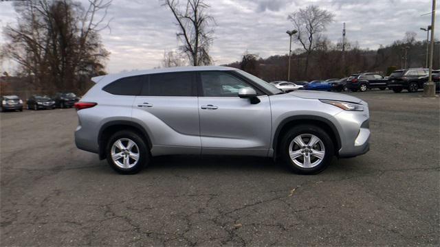 used 2020 Toyota Highlander car, priced at $25,999