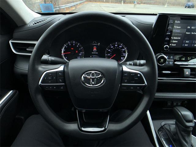 used 2020 Toyota Highlander car, priced at $25,999