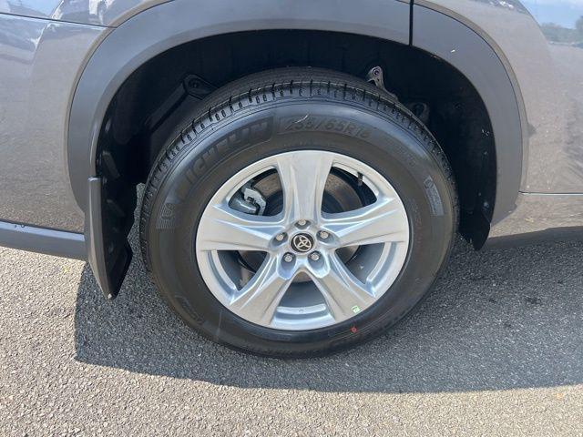 new 2025 Toyota Highlander car