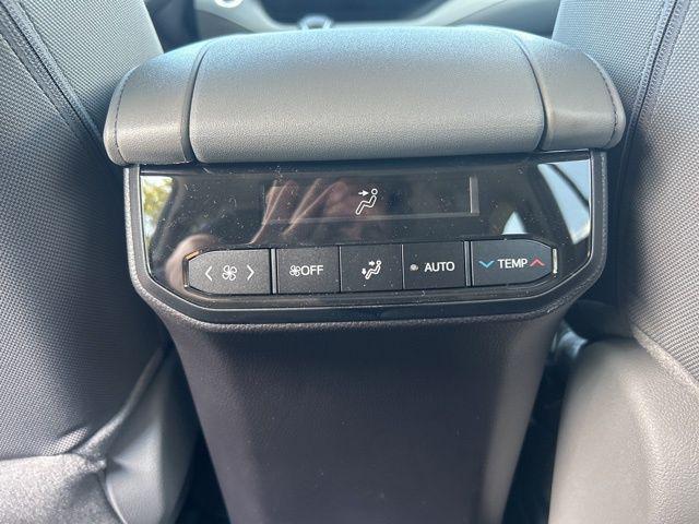 new 2025 Toyota Highlander car