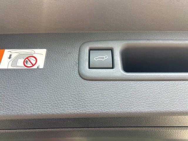 new 2025 Toyota Highlander car