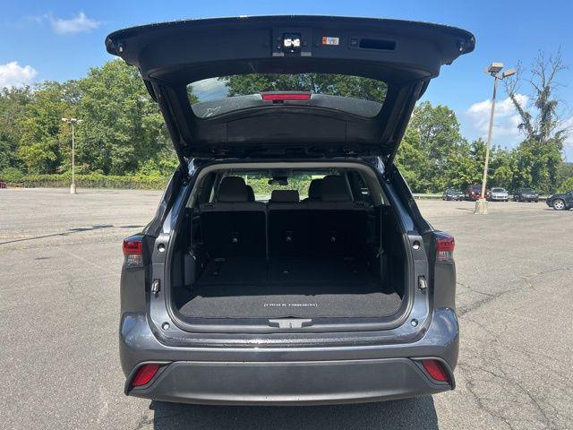 new 2025 Toyota Highlander car