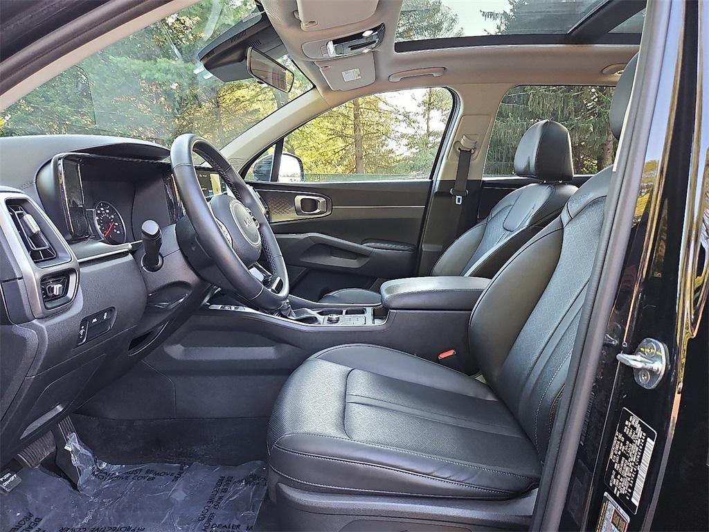 used 2022 Kia Sorento car, priced at $24,999