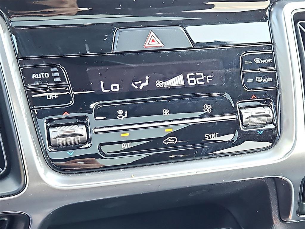 used 2022 Kia Sorento car, priced at $24,999