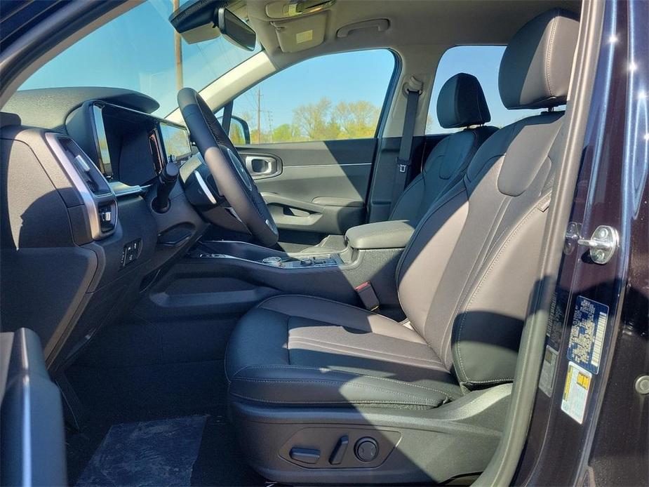 new 2024 Kia Sorento Hybrid car, priced at $40,945
