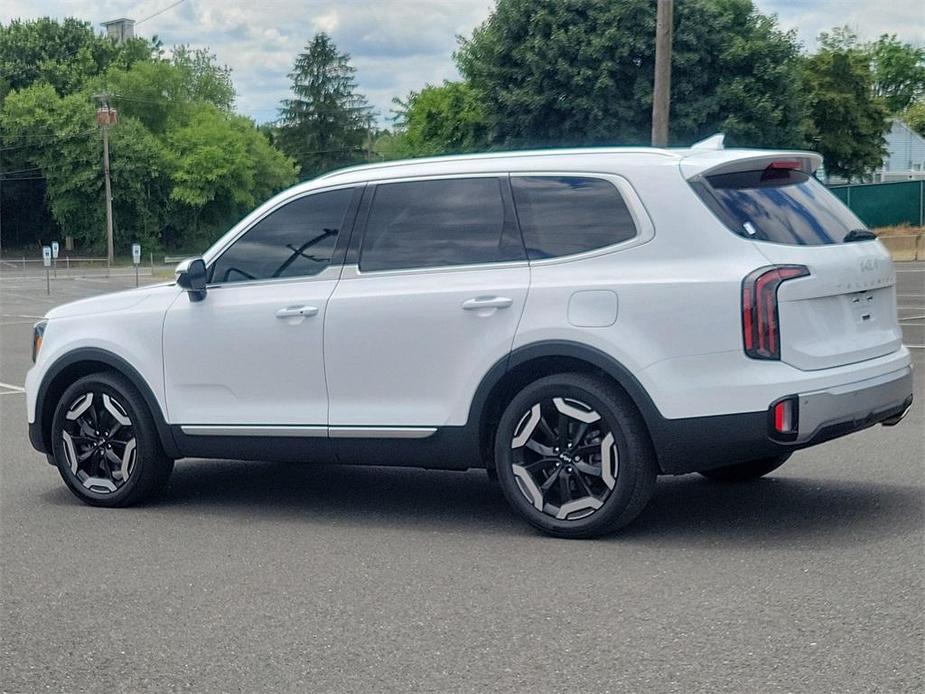 used 2023 Kia Telluride car, priced at $43,439