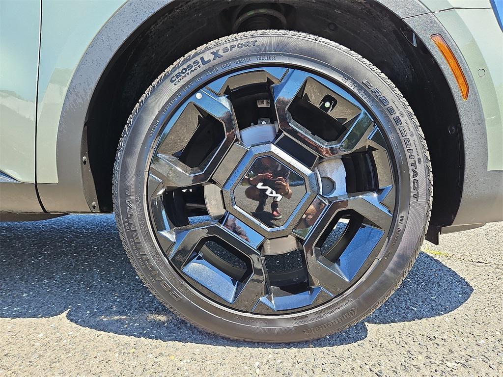 used 2024 Kia Sorento car, priced at $37,999