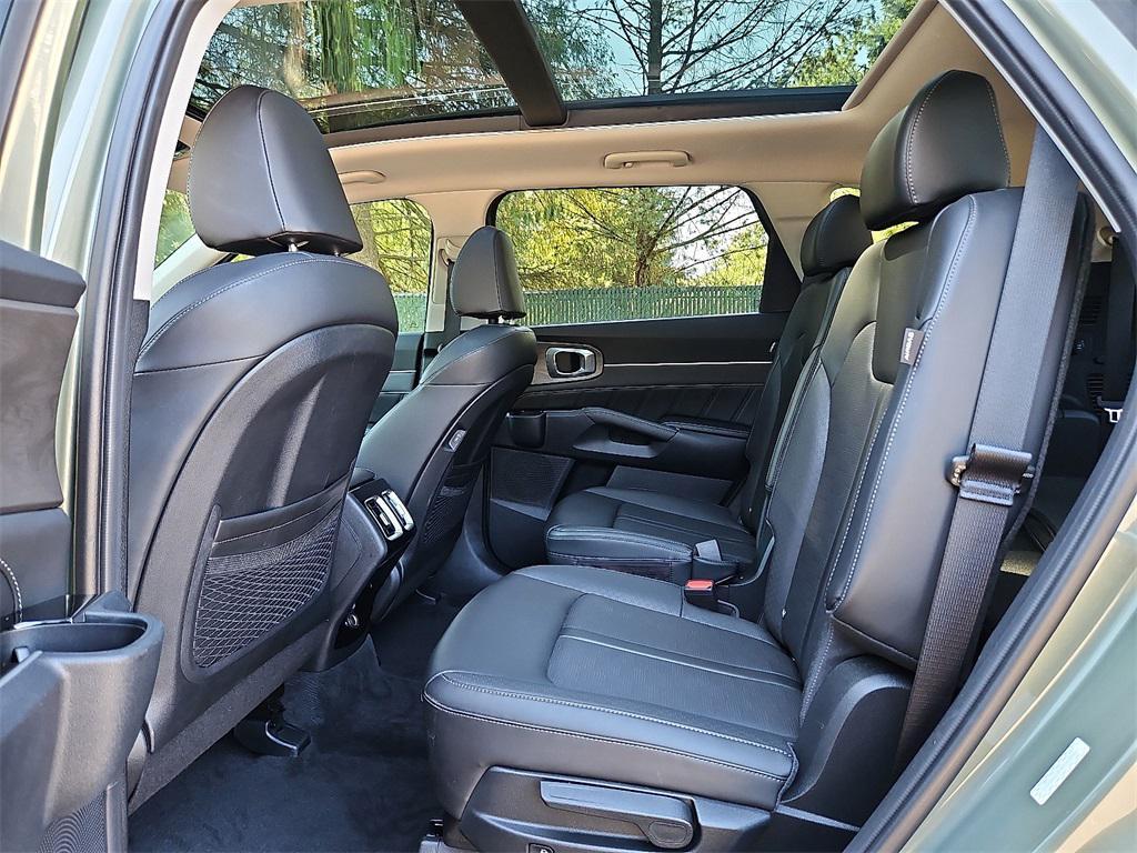 used 2024 Kia Sorento car, priced at $37,999