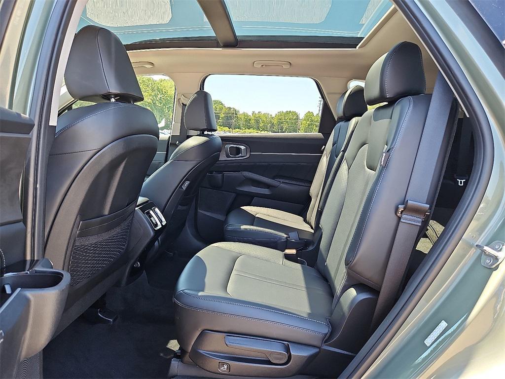 used 2024 Kia Sorento car, priced at $37,999