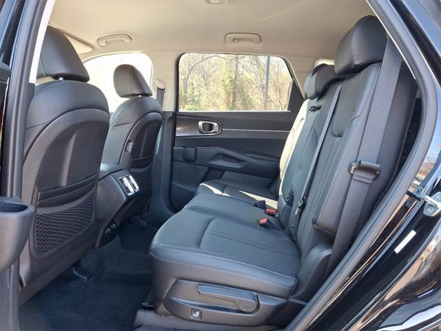used 2022 Kia Sorento car, priced at $25,869