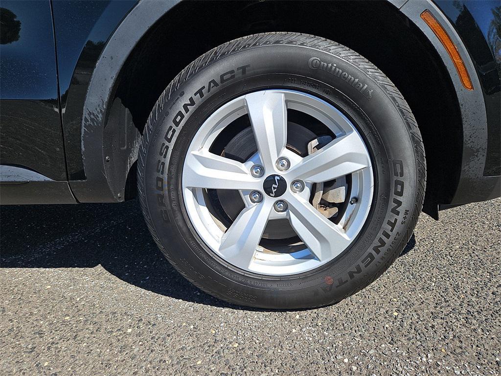 used 2022 Kia Sorento car, priced at $24,329